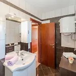 Hudic 1 By Interhome