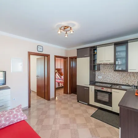 Hudic 1 By Interhome Apartmán Vir