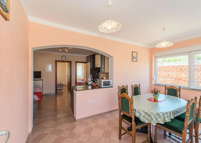 Hudic 1 By Interhome Vir