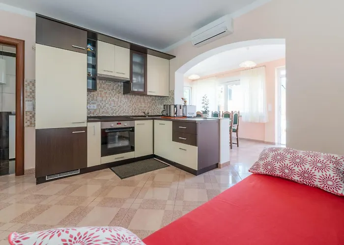 Hudic 1 By Interhome *