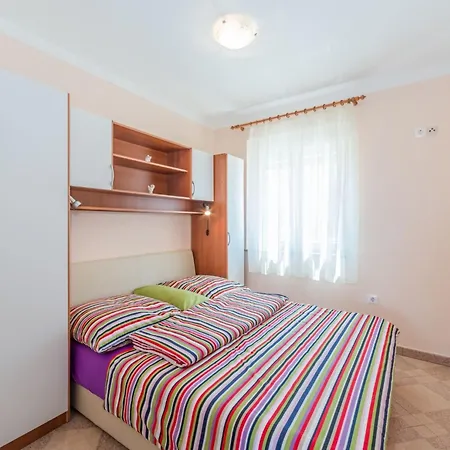 Hudic 1 By Interhome Apartment Vir