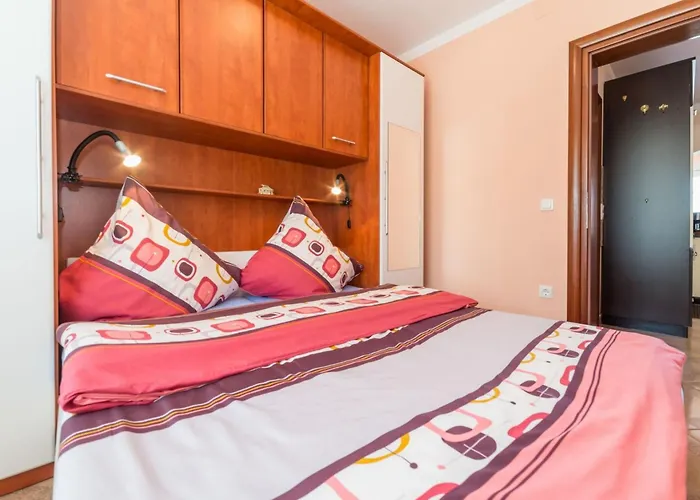 Hudic 1 By Interhome Apartment